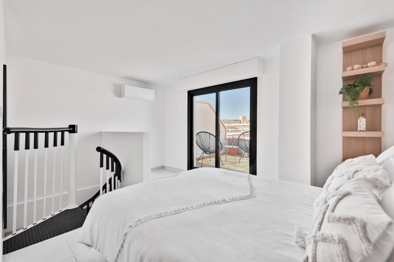 Apartamento La Fiesta, 250 M To The Sea Plus Swimming Pool Torrevieja Dış mekan fotoğraf