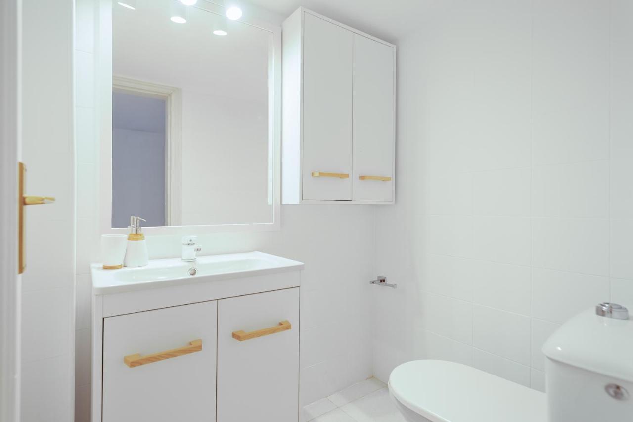 Apartamento La Fiesta, 250 M To The Sea Plus Swimming Pool Torrevieja Dış mekan fotoğraf